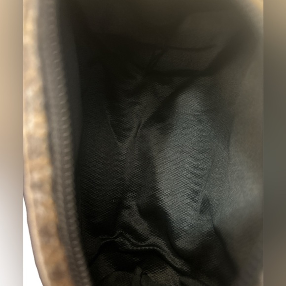 FENDI COSMETIC POUCH - Picture 8 of 8